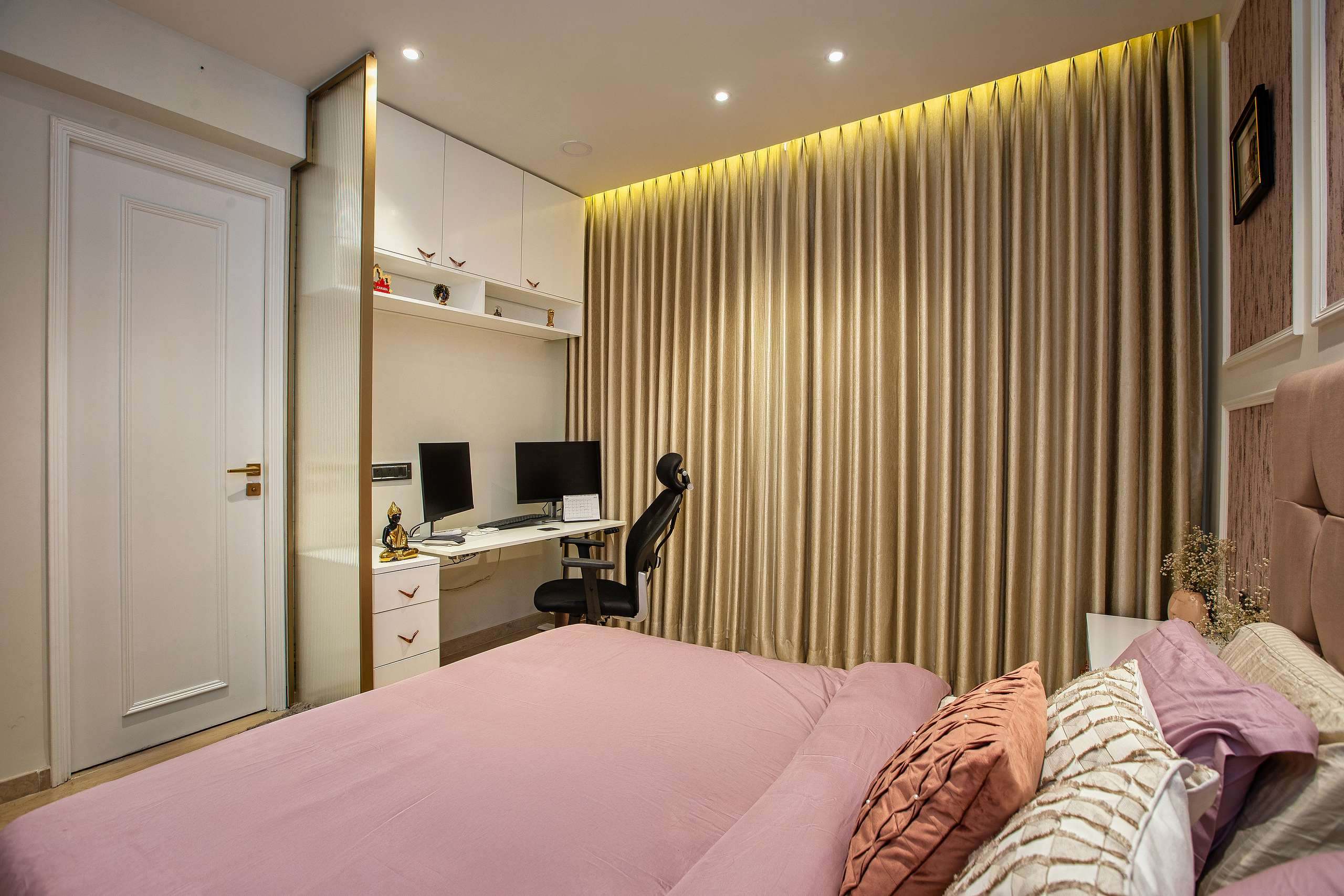 Interior photograph by Sartaj Films