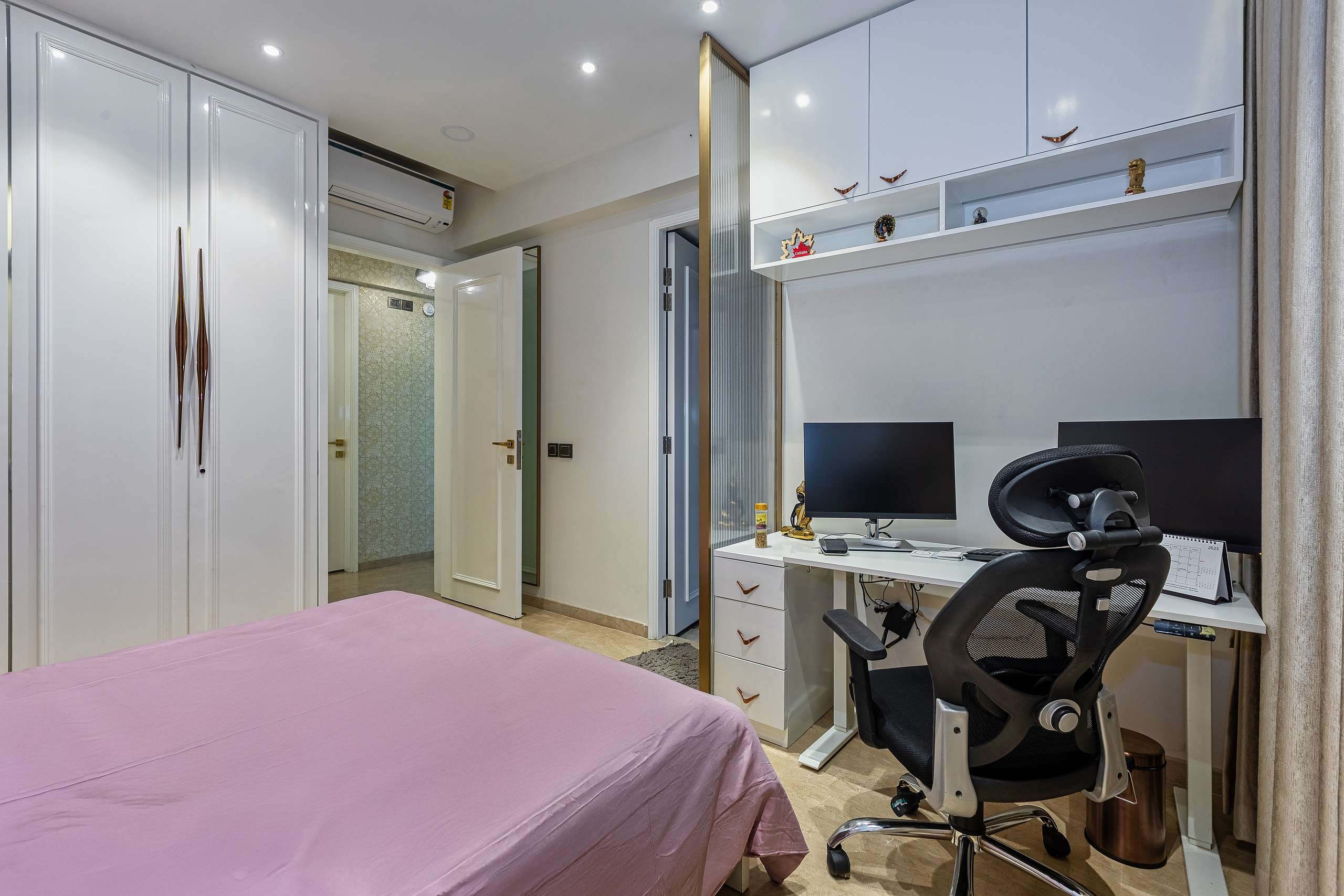 Interior photograph by Sartaj Films